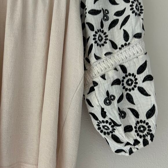 Gimmicks BKE peasant puff balloon sleeve embroidered smocked top bohemian boho M - Picture 5 of 12